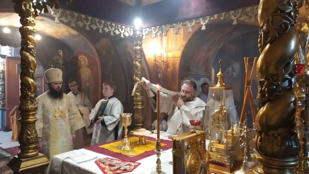 храм сошествия святого духа даровое. накануне батюшка объявил. накануне батюшка объявил. накануне батюшка объявил. архиепископ михей хархаров могила.