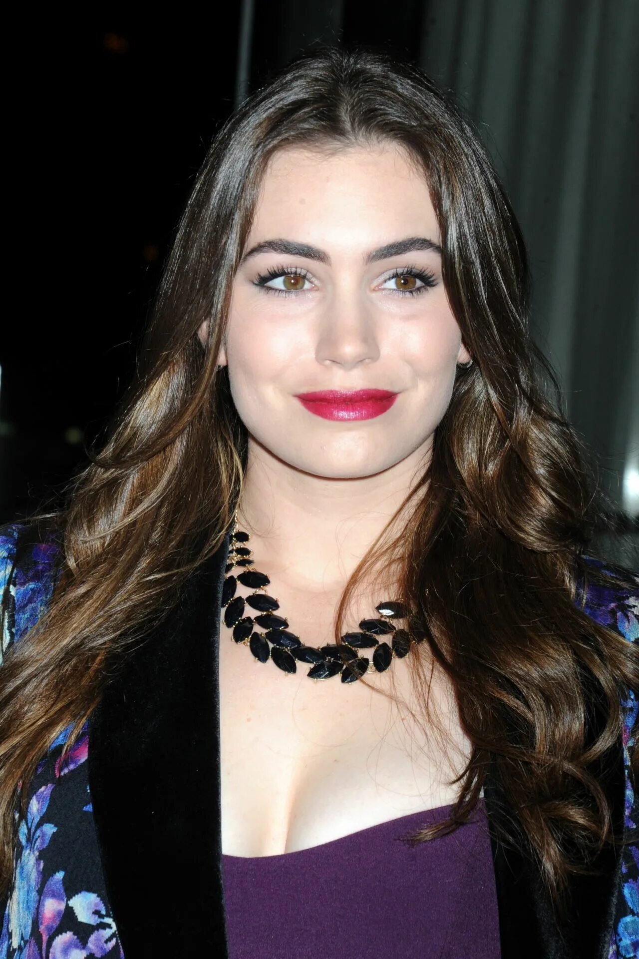 Sofia simons
