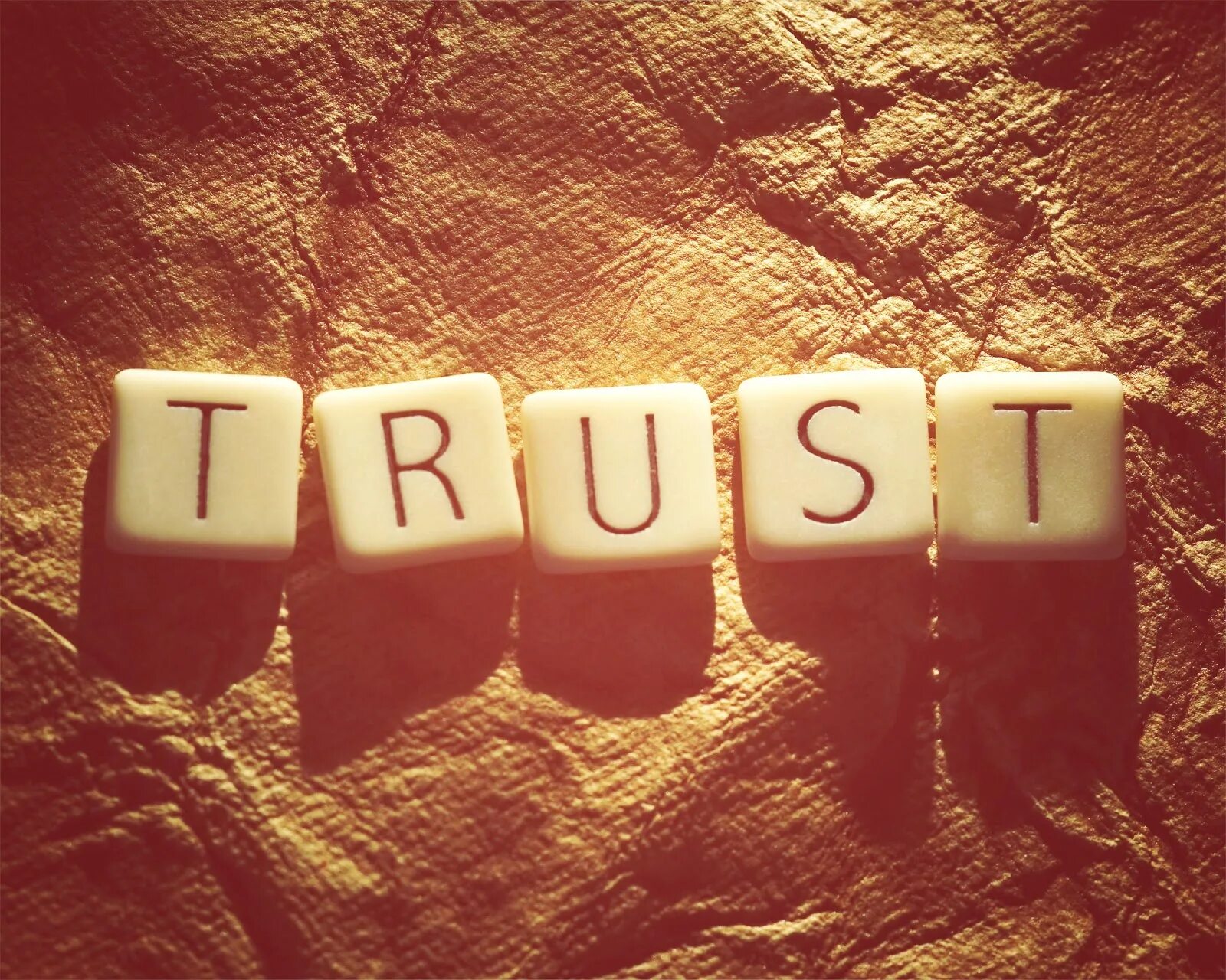 Из букв доверие. Trust фото. Доверие. Доверие картинки. Доверие надпись.