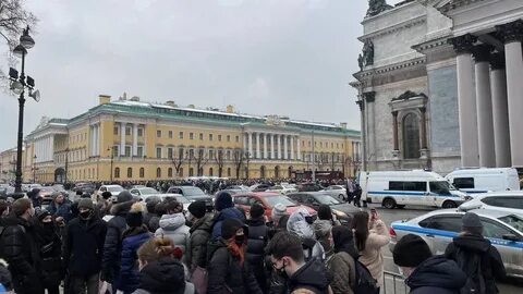 В санкт петербурге отменили массовые мероприятия