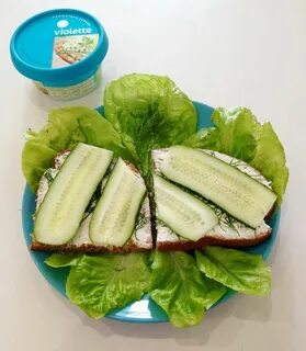 Сливочный сыр с огурцом и зеленью