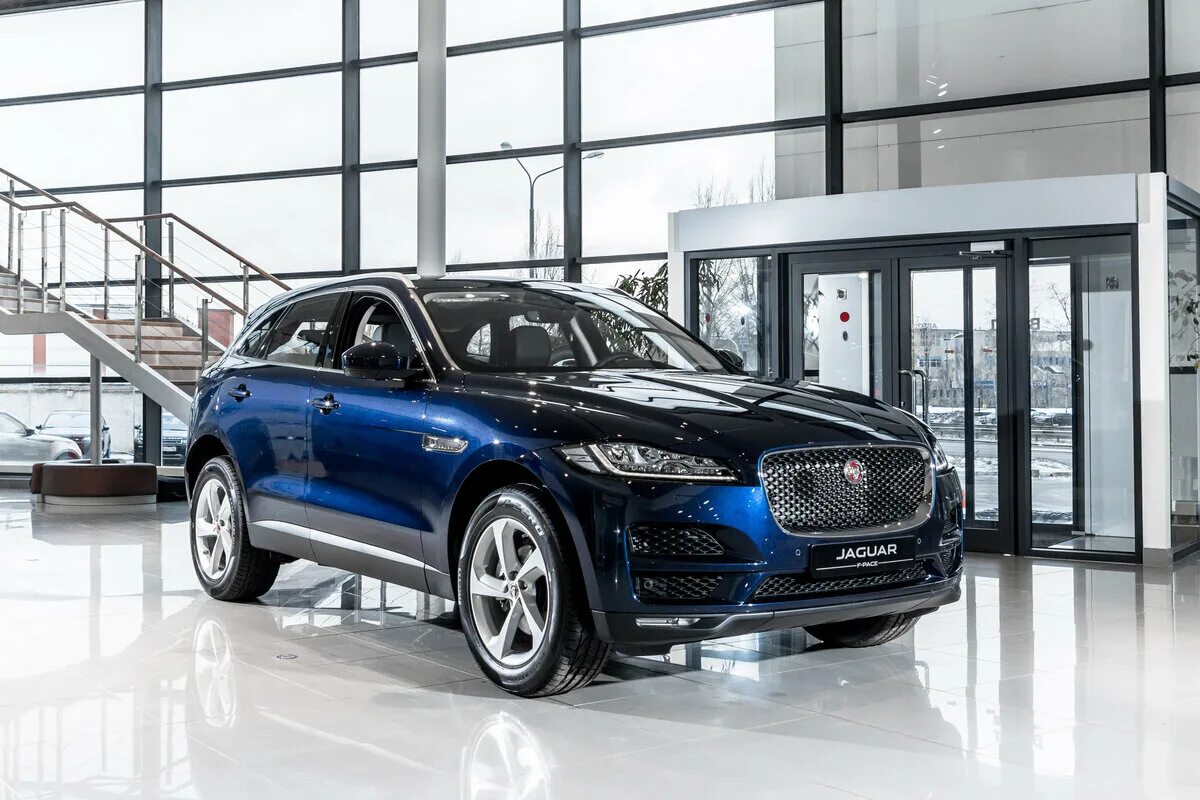 Ягуар f pace 2018. Jaguar f-pace 2018. Ягуар 4 на 4. Новый ягуар f-pace 2020. Ягуар паркетник 2018.