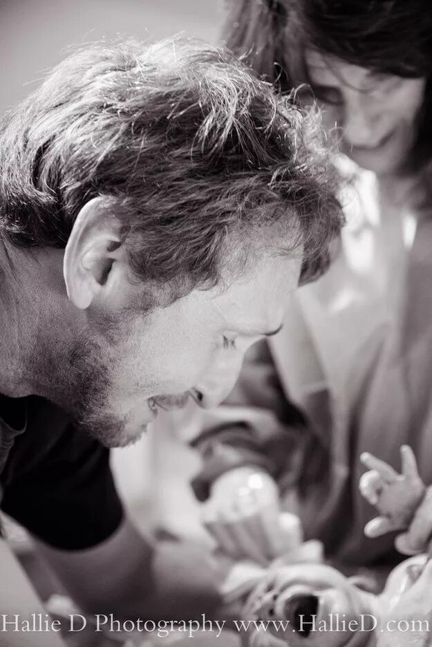 Всем папам посвящается. Трогательный момент. Самые трогательные фото. Самые трогательные моменты. Самый трогательный момент в жизни.