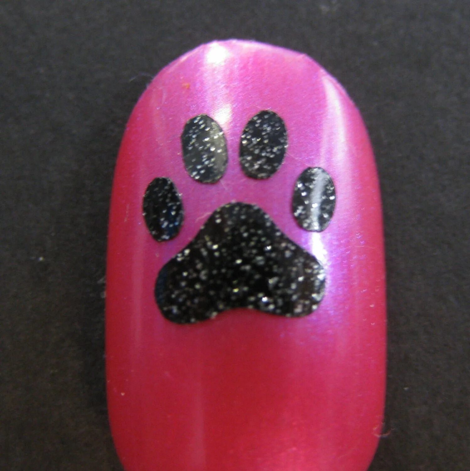 маникюр с лапками кошек. маникюр с лапками. кошачья лапка на ногтях. кошачья лапка на ногтях. маникюр с кошачьими лапками.