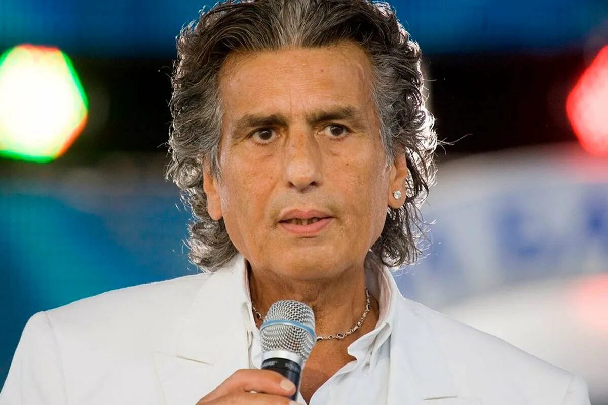 Дата рождения тото кутуньо итальянский певец. Тото кутуньо сейчас. Тото кутуньо дата рождения. Сын тото кутуньо нико. Тото кутуньо фото.