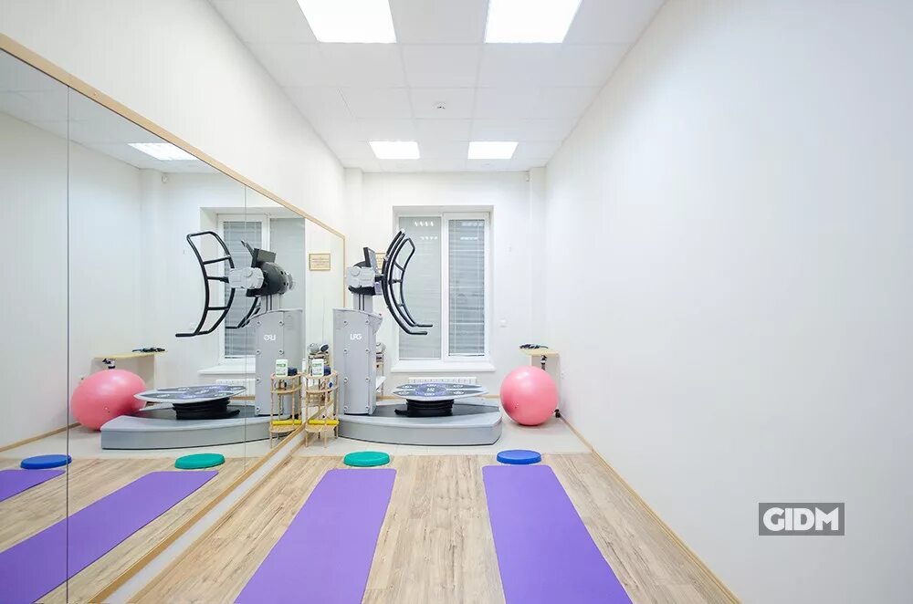 Клиника сфера пугачевская 7б волгоград. Эрика эскина офтальмолог клиника. Волгоград ул пугачевская 7б. Сфера фит ставрополь. Глазная клиника сфера в москве.