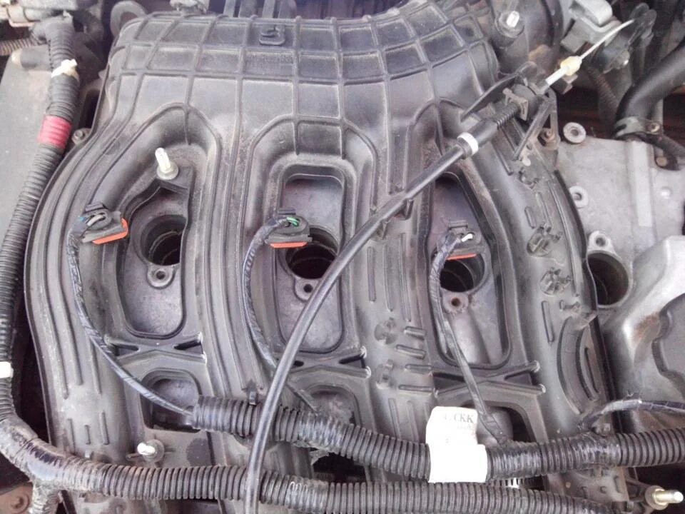 Бронепровода приора 16 клапанов. Катушка зажигания приора 16 клапанов. Головка болт катушки зажигания 2170 е10. Зажигания на приоре 1. Как поменять свечи на приоре.