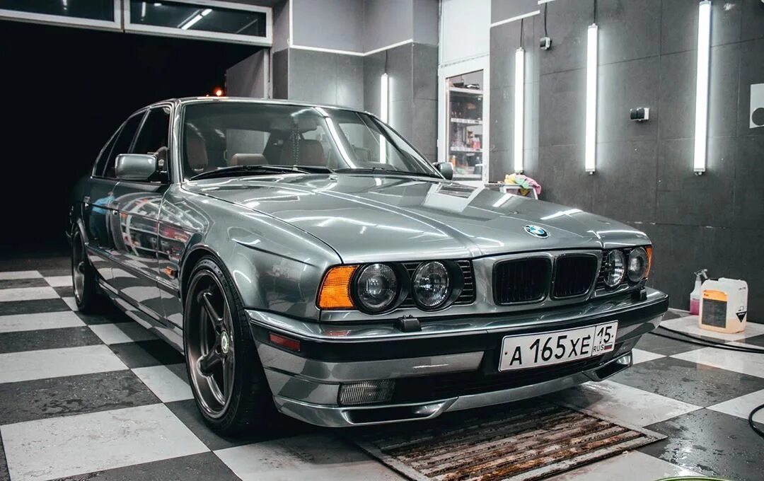 Е34 гаджи. BMW e34 Monza. БМВ е34 Монза. E34 Monza. BMW m5 e34 Monza.