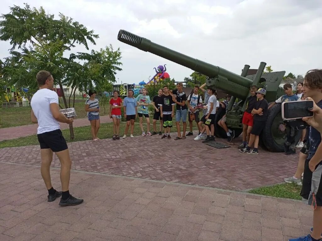 Станица Должанская Ейский район. Сквер молодежи Ейск. Стадион в 2012 году в станице Должанской. Музей станицы Должанской рыбаки. Погода в должанской ейский район краснодарский край