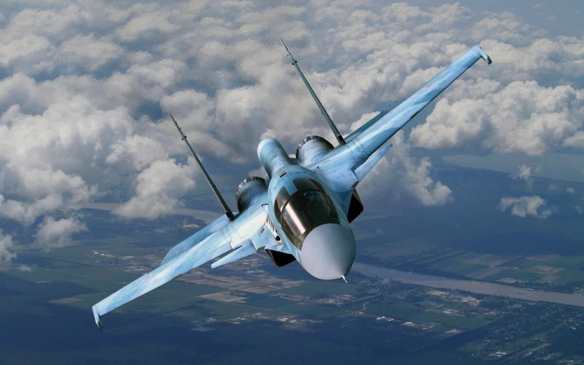 Истребитель Су-35. Су-34 истребитель. Су34 самолет. Су-34 двухдвигательный реактивный самолёт. Про истребители