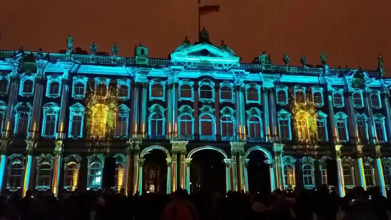Строгановский дворец растрелли 1752 1754. Петербург в декабре. Никольские ряды каток. Куда сходить в санкт петербурге 20 января. Толпа туристов в спб.