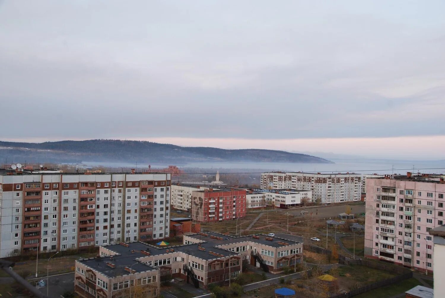 Братск Иркутск население. Братск статус города. Май в Братске. Население города Братска.