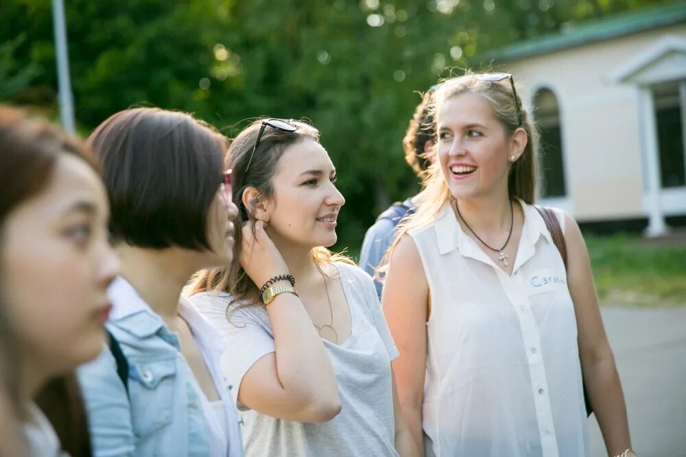 Где познакомиться с иностранцем. Где познакомиться с иностранцем