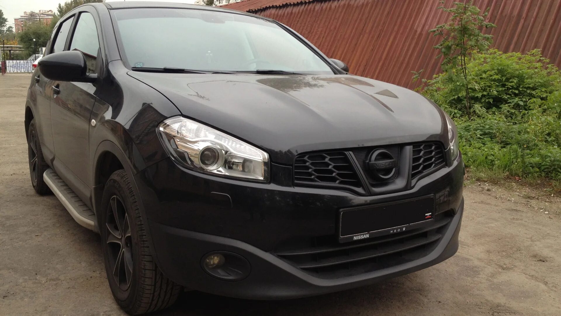 J10 рестайлинг. Nissan qashqai j10 black. черная решетка qashqai j11. qashqai j10 черный. антихром ниссан кашкай j10.