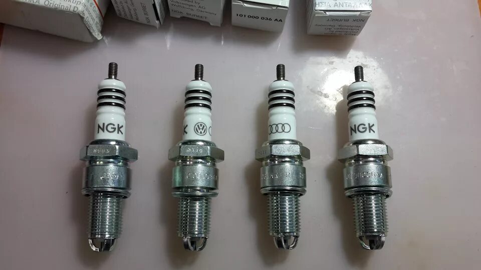 Свечи зажигания на фольксваген гольф 3 иридиевые свечи. 8 ngk. K6rbiu-11 свеча зажигания применяемость. Свеча зажигания denso 5067 w20epbrs. Свечи пассат б3.