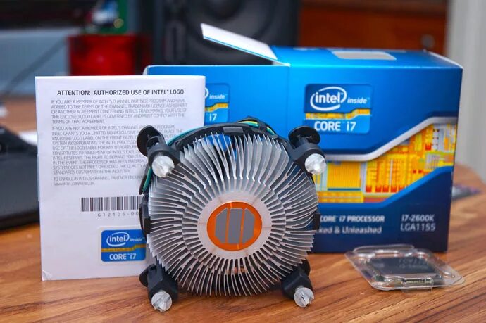 Box без кулера. Core i7 2600k. Intel Core i3 2120 кулер. I7-2600k кулер. I7 2600k коробка.