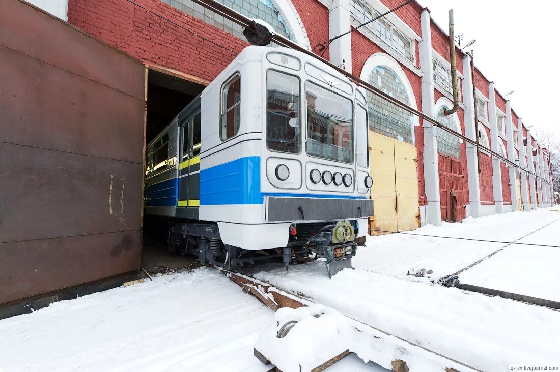 Заводы метрополитена. Мытищинский завод Метровагонмаш. Вагоны Метровагонмаш Мытищи. Вагоны метро Мытищи. ММЗ вагоны метро.