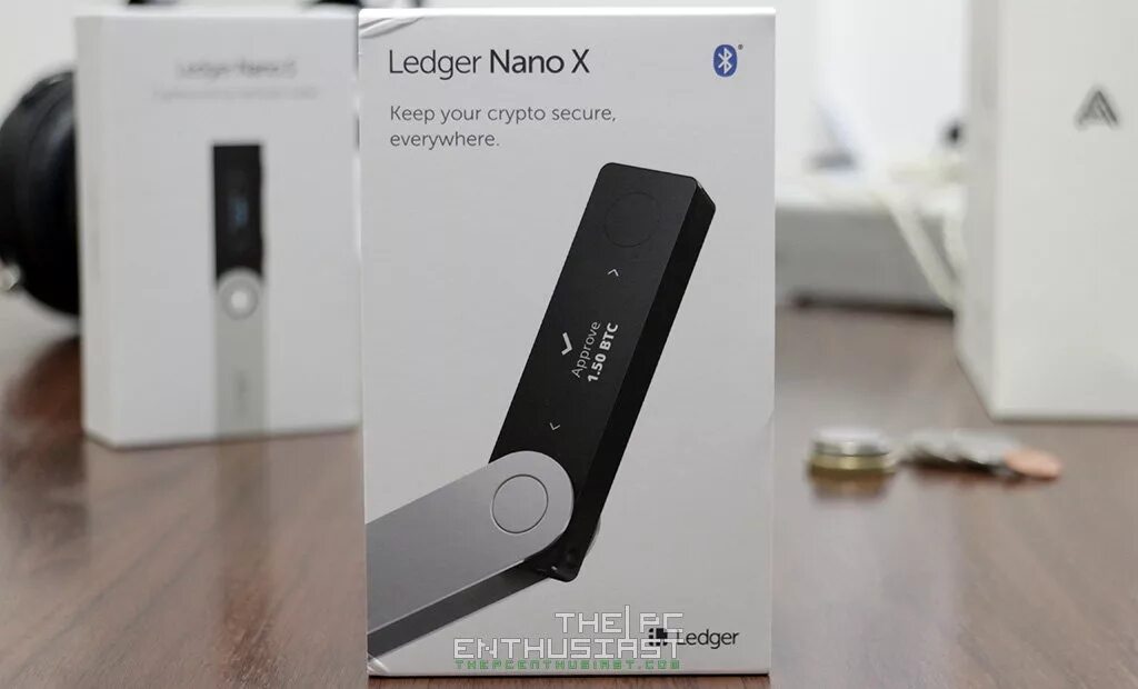 Ledger Nano x. Ledger Nano x коробка. Леджер нано s. Ledger Nano x на зарядке.