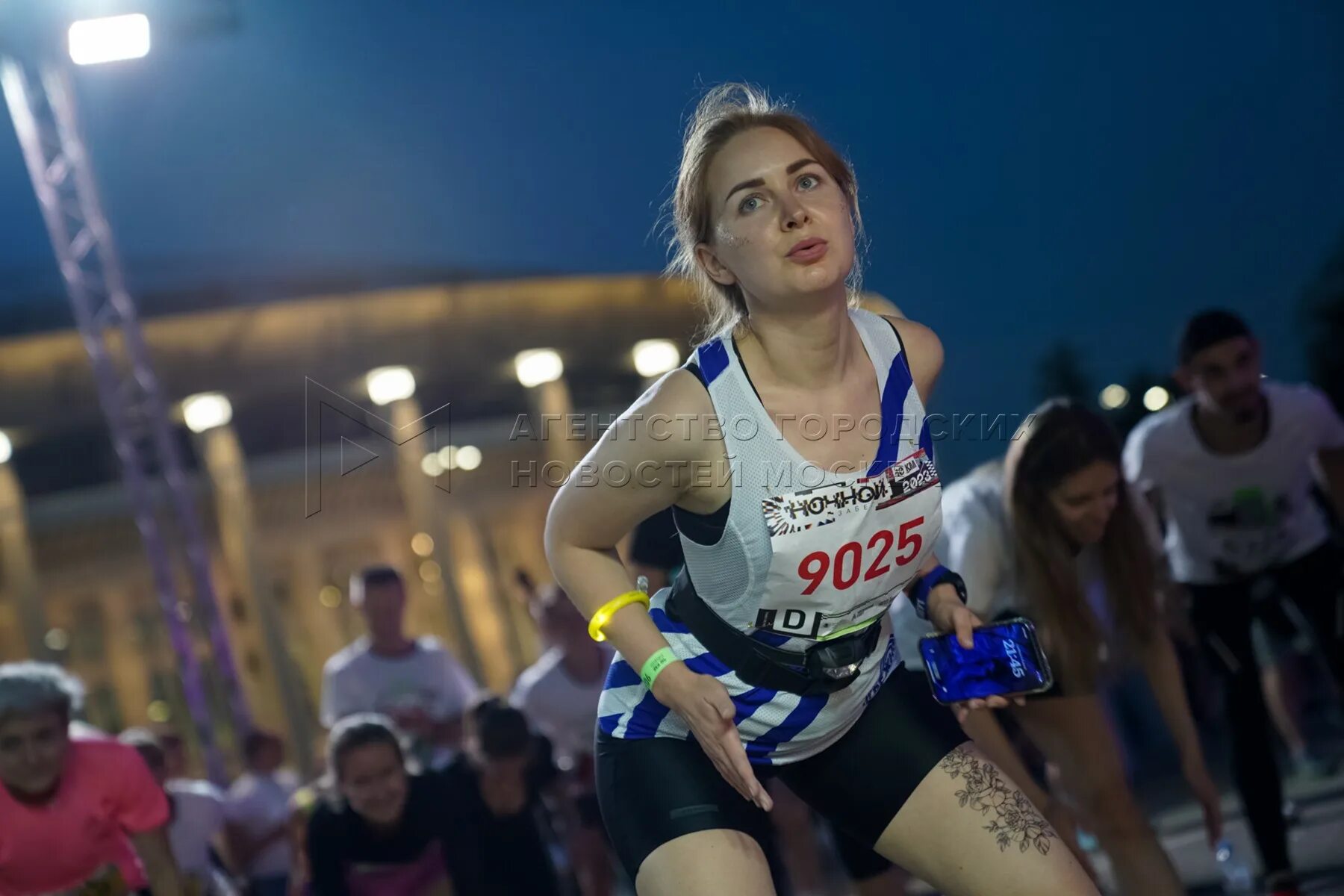 Ночной забег 24 августа 2024. Забег 2023. Московский ночной марафон. Ночной забег москва. Ночной забег с фонариками.