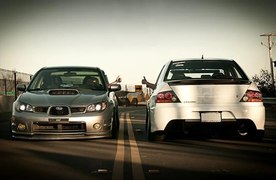 Ваз или иномарка. Субару vs митсубиси. Новый ваз или старая иномарка. Subaru impreza wrx хэтчбек и mitsubishi lancer evolution 10. Ваз 2107 нива.