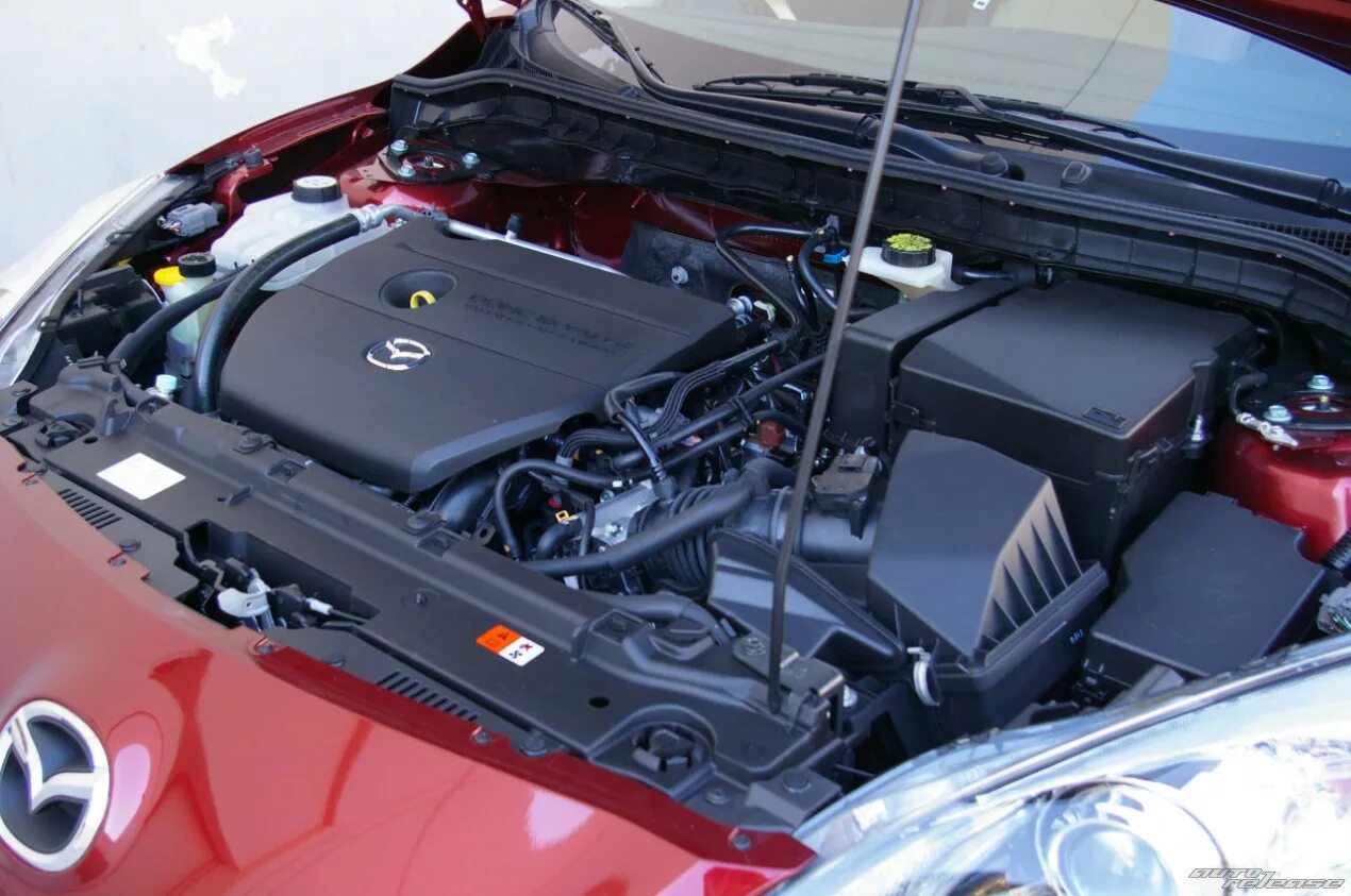 3 motor. 6 bl. Mazda 6 2019 моторный отсек. двигатель мазда 3. Mazda 3 2.