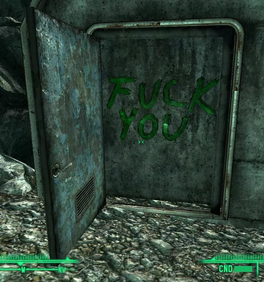 Дверь фоллаут 3. Фоллаут 3 бункер дверь. Дверь из фоллаута. Fallout 3 мемы дверь.