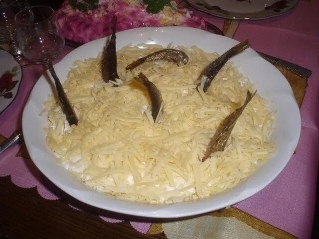 Кухня наизнанку салат со шпротами. Мимоза со шпротами. Рыбки в пруду со шпротами. Кухня наизнанку салат со шпротами. Рыбки в пруду со шпротами.