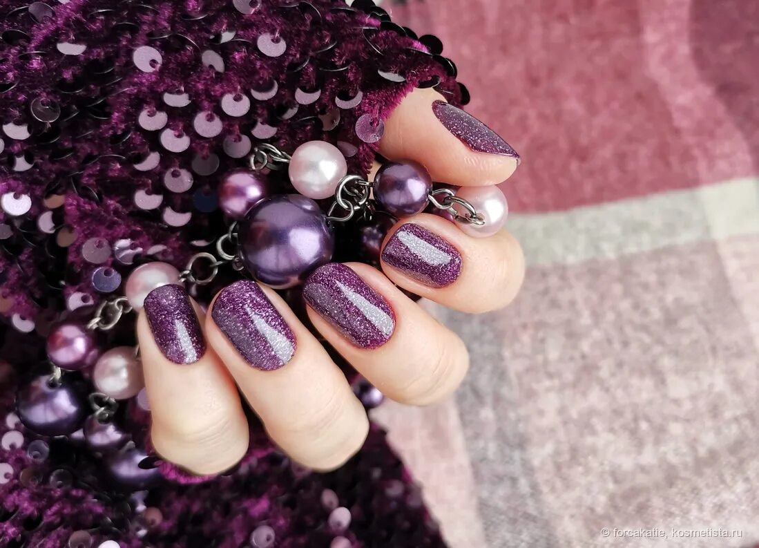 Маникюр в фиолетовых тонах. Гелевые ногти. Маникюр к фиолетовому платью. Маникюр под сиреневое платье. Маникюр сиреневый с бежевым.