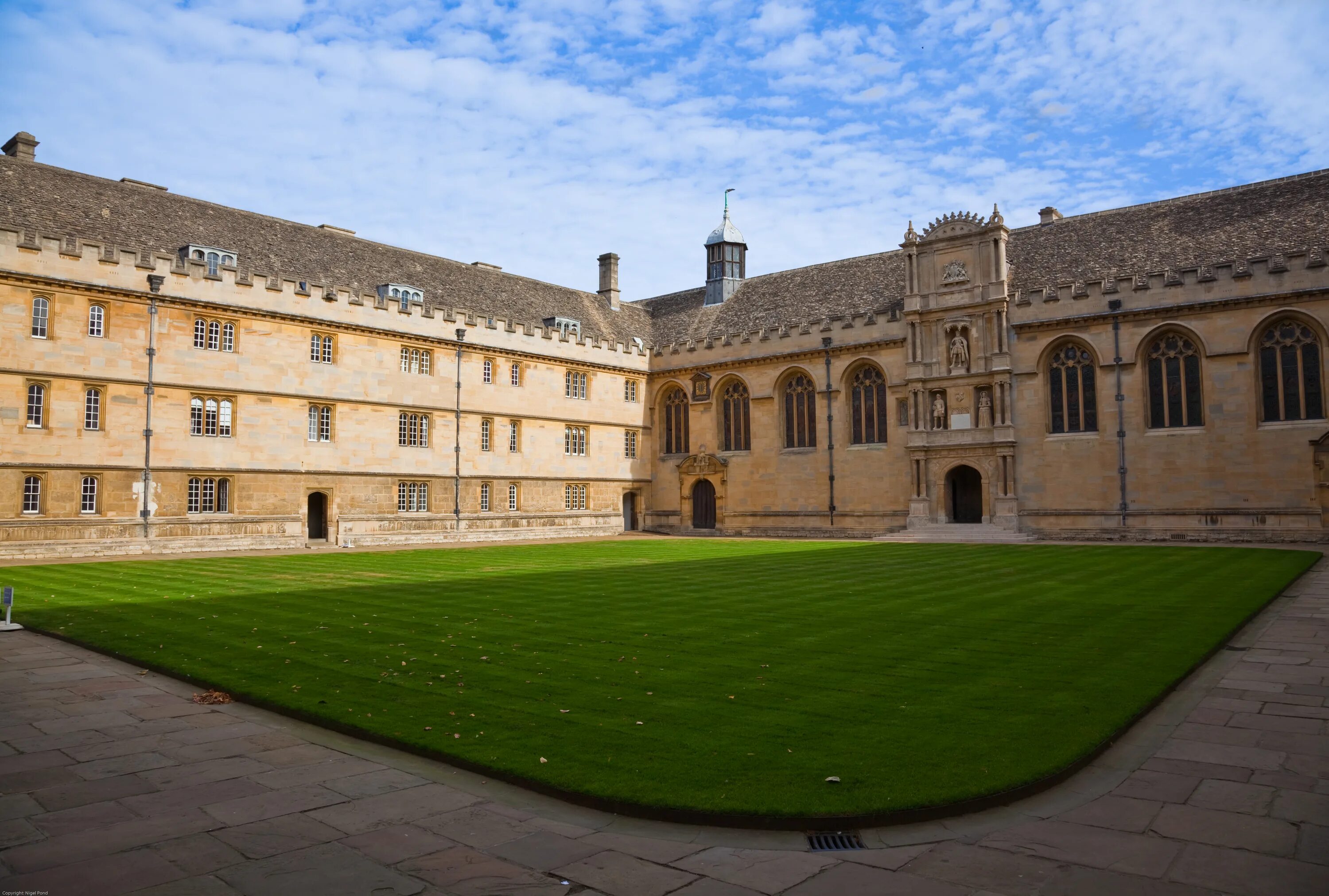 Oxford university founded. Колледжи Оксфорда. Куинз колледж Оксфордский. Университетский колледж Оксфорд. Оксфорд университет колледжи.