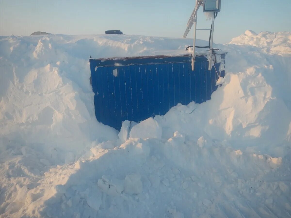 Диксон север россии. Диксон работа вахтой. Поселок варандей ненецкий автономный округ. Вахта диксон. Диксон работа вахтой.