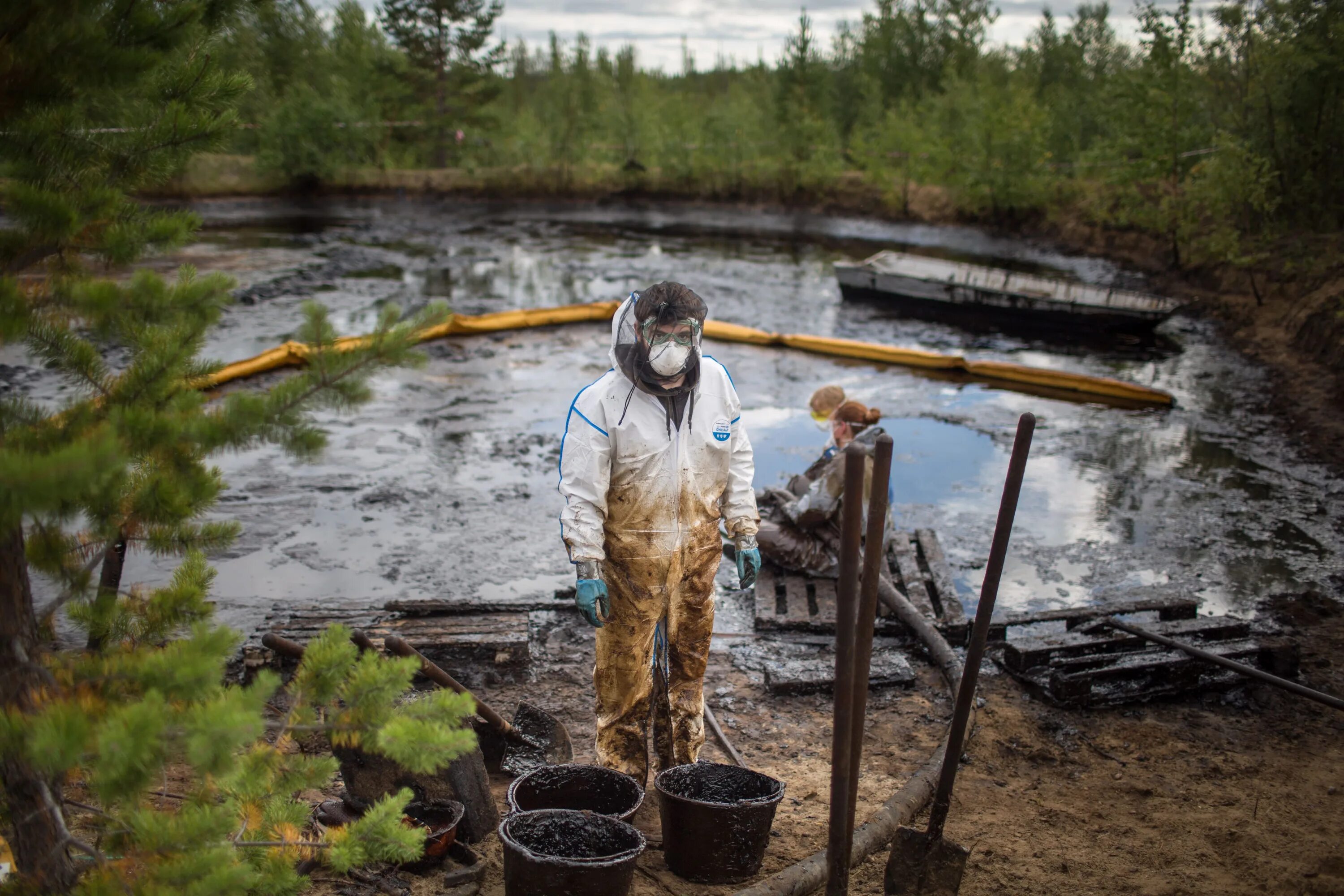 Усинская катастрофа 1994. Разлив нефти в Коми 1994. Усинская катастрофа в 1994 году. Гринпис 1994 разлив нефти в Коми.