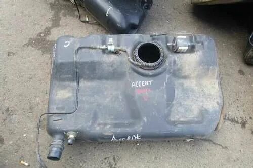 Hyundai 2011 accent топливный бак. Бак акцент. Хендай акцент тагаз топливный бак. Бак акцент. Бак акцент.