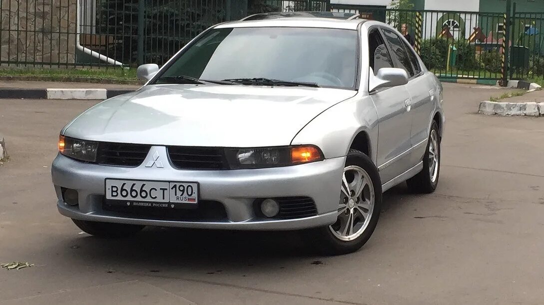 Mitsubishi galant 2 4. Митсубиси Галант 8 американец. Митсубиси Галант 2002 американец. Mitsubishi Galant американец 2.4. Митсубиси Галант 2002 2.4.