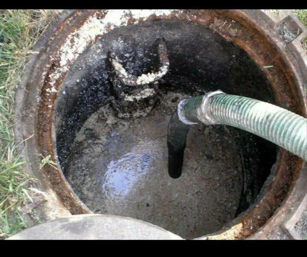Как убрать воду из ямы