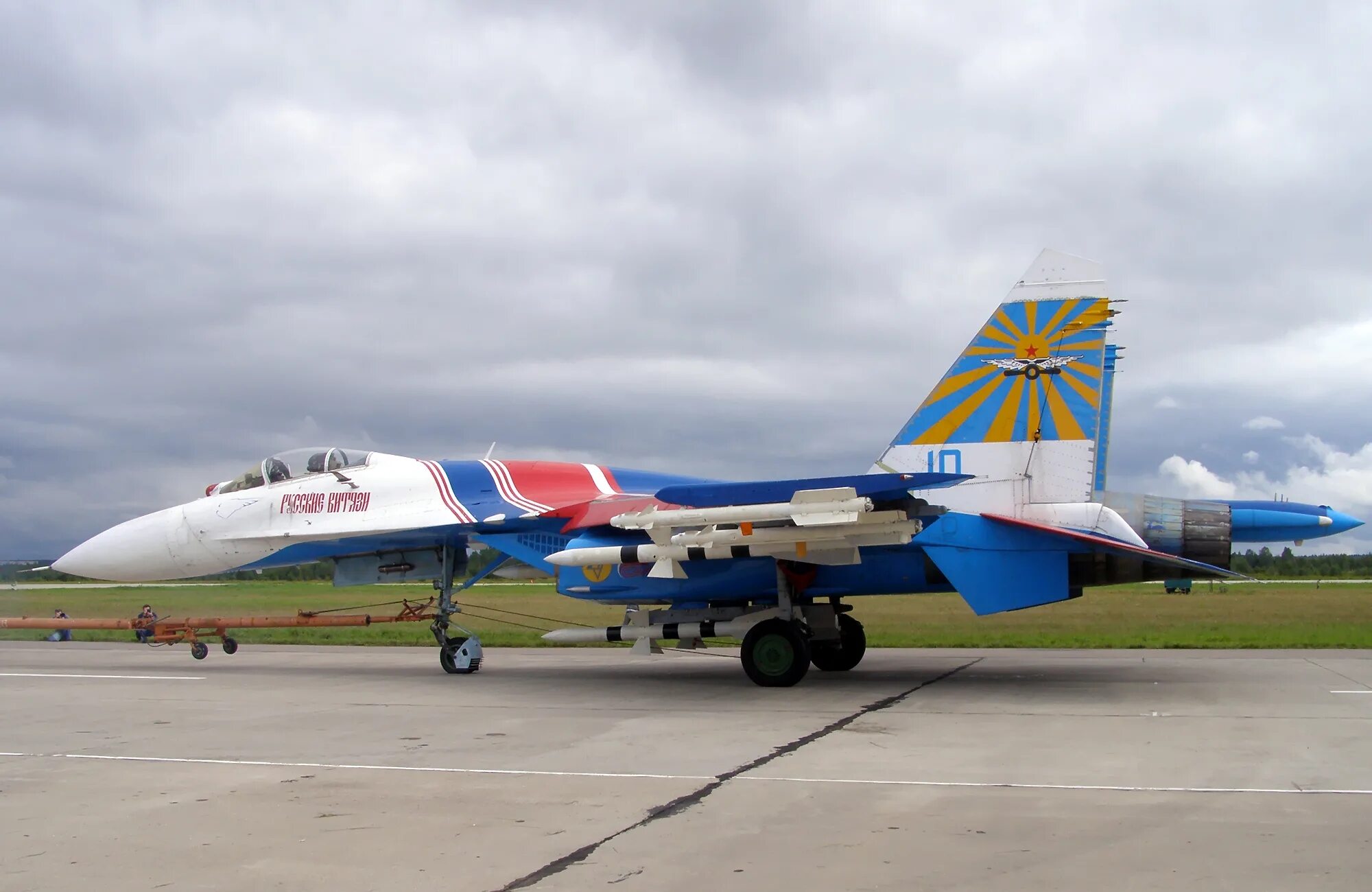 Смуравьево-2 миг 23. Су 35 витязи. Су-27п 35206. Громово кубинка. 27 кубинка.