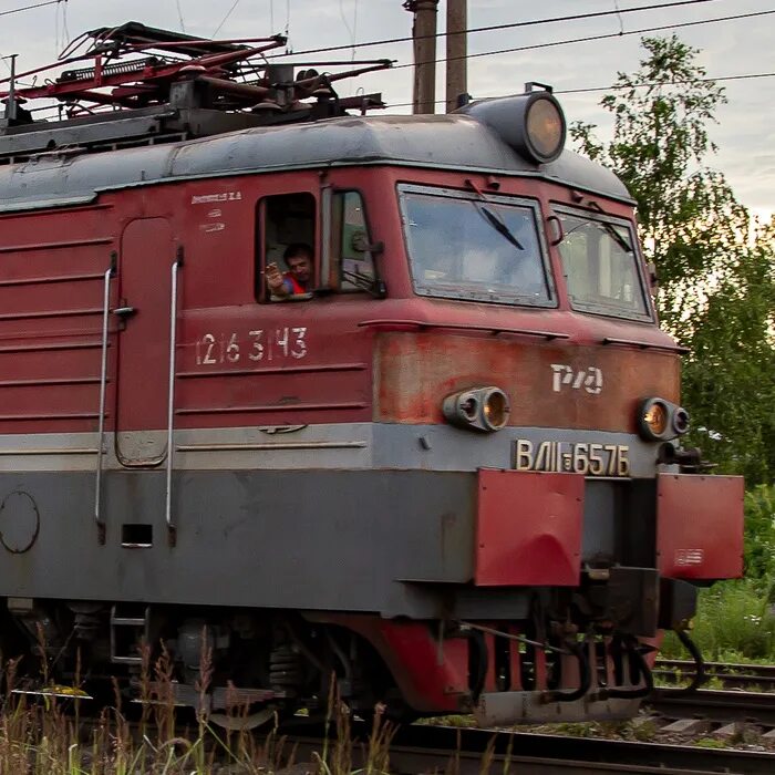 Техническое обслуживание тепловоза. Вл10-477. Вл80с в депо. Эп1 электровоз электропоезда. Электричка вл10.