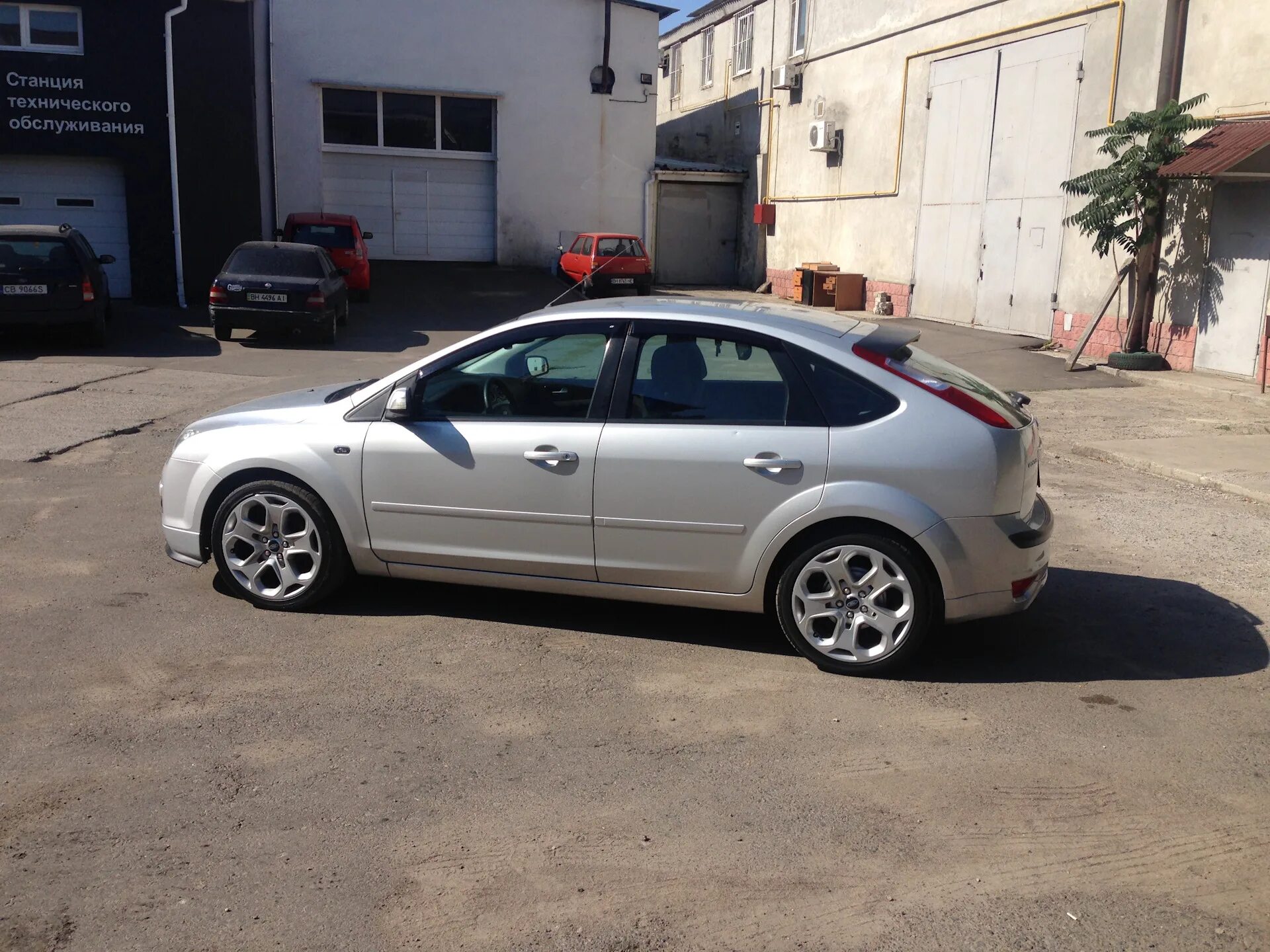 Ford focus 2 рестайлинг хэтчбек r18. Форд фокус 2r r18. Ford focus r18 oem. Ford focus 3 r18. Ford focus 2 рестайлинг хэтчбек r18.