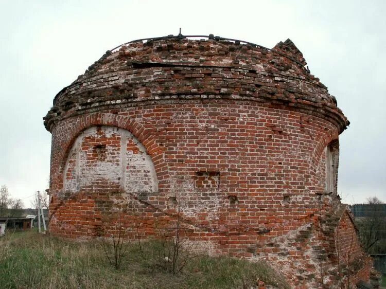 Село губино. Губино храм. Храм в Губино Воскресенский район. Д Губино Калужская область. Деревня Губино Можайский район.