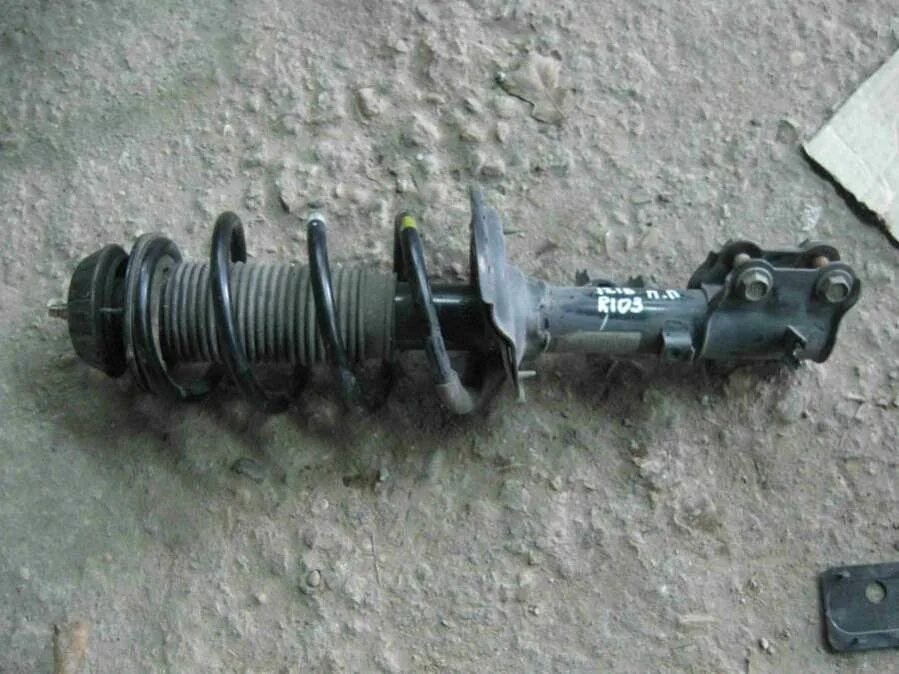 Передний амортизатор киа рио 3 рестайлинг. Киа рио передняя стойка в сборе с опорником. Передние амортизаторы киа рио 3. Задний амортизатор киа рио 3. Амортизаторы на киа рио 3 380мм.