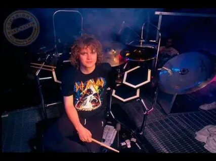 Барабанщик def leppard