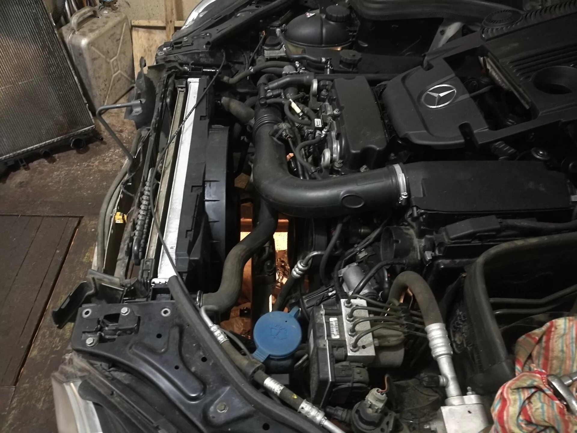 Двигатель Mercedes М 272 объем: 2,5 л купить в Москве MERCEDES-BENZ A2720503701 
