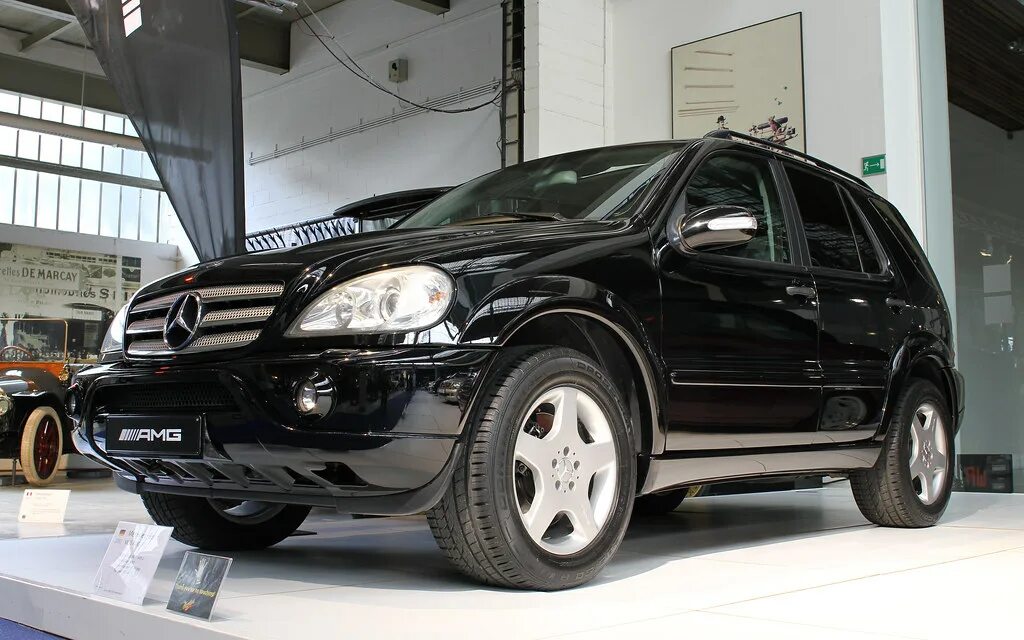 Мерседес ml 55 AMG. Mercedes ml в 163 кузове. Mercedes Benz ml55. Mercedes Benz ml 55 AMG w163.