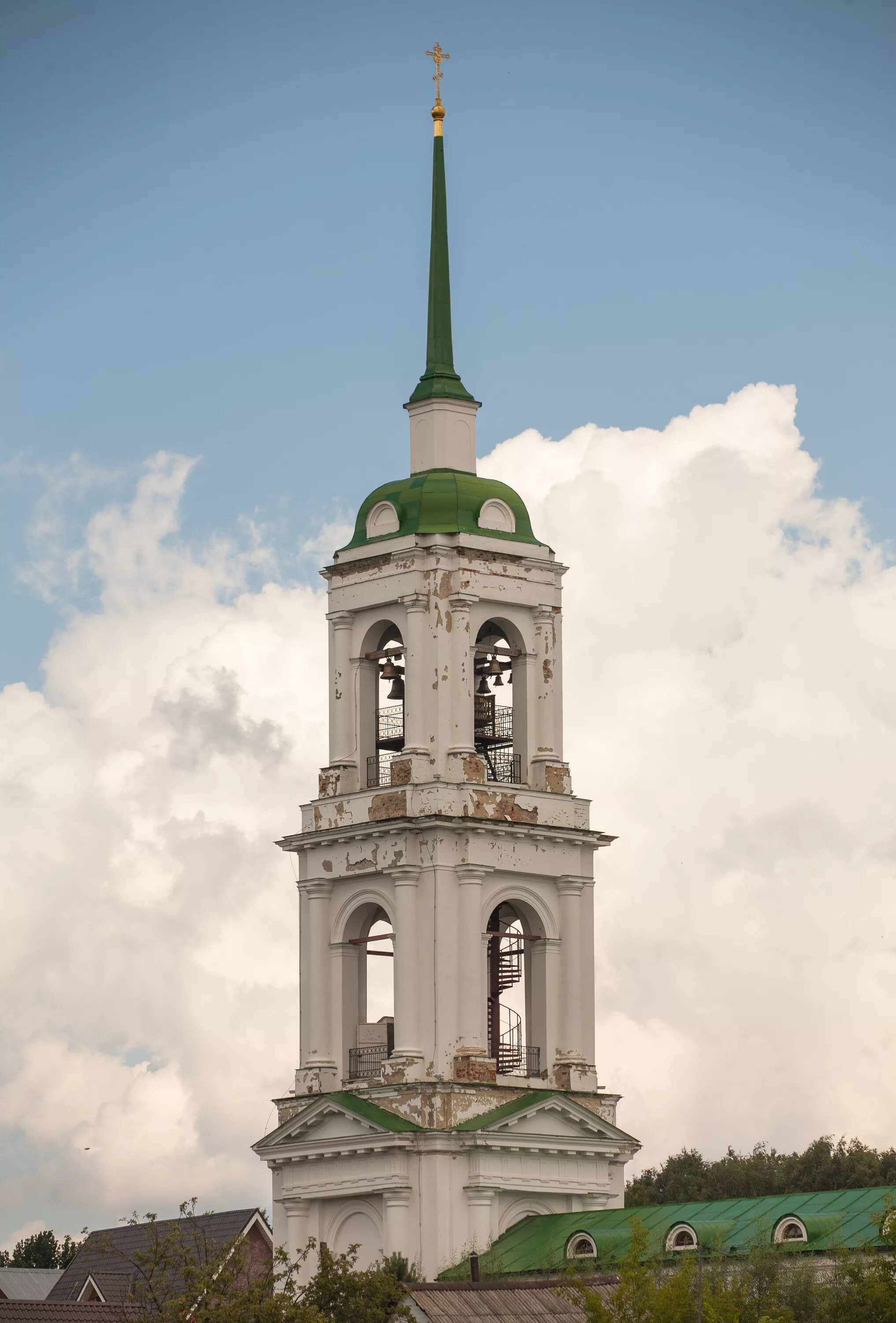 Шуя колокольня воскресенского собора. Колокольня казанского монастыря рязань. Многоярусная каменная колокольня 1773. Колокольня храма георгия победоносца. Колокольня владимирского собора казань.