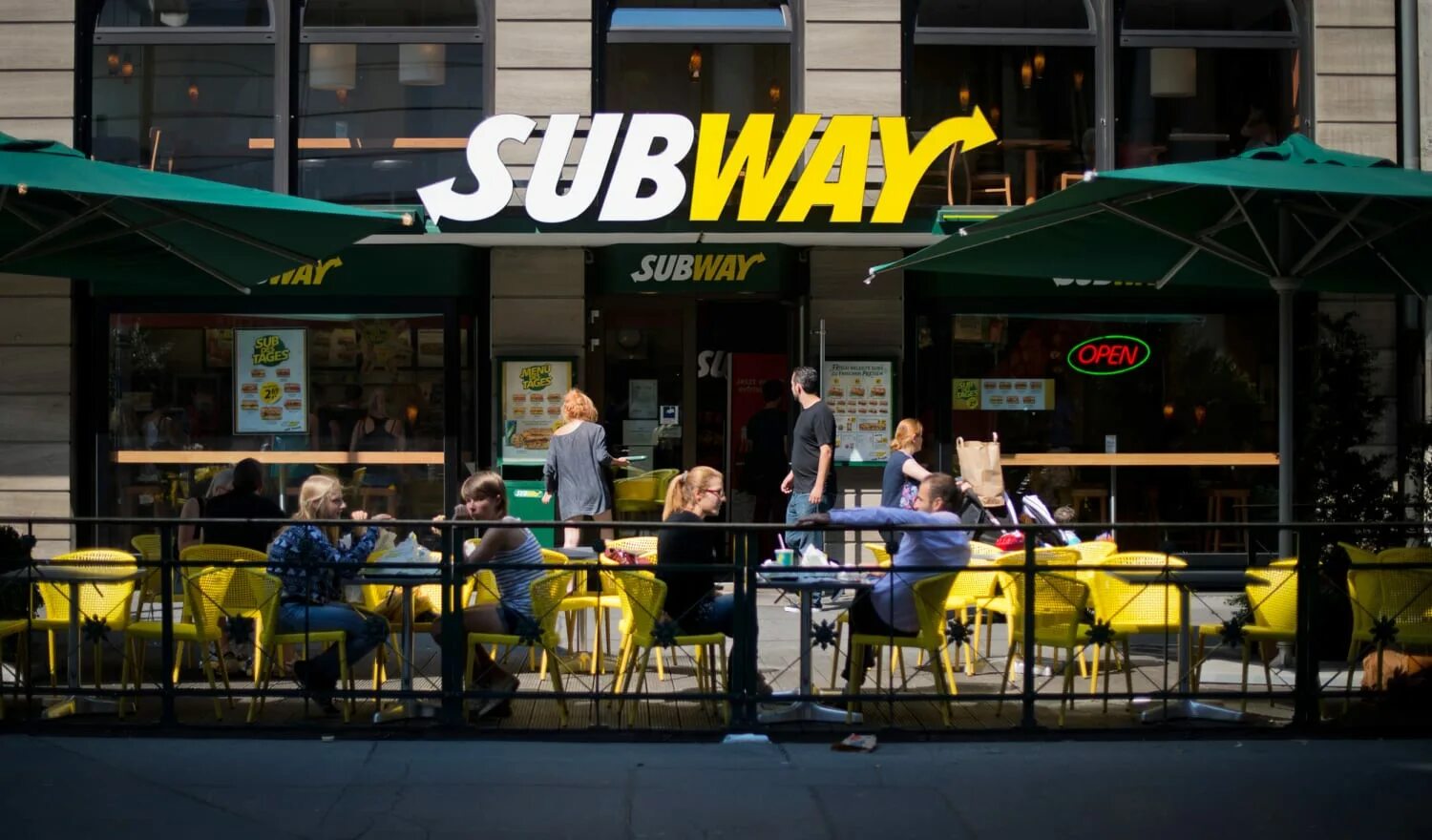 Subway сеть. Сеть кафе subway. subway ресторан. subway в америке.
