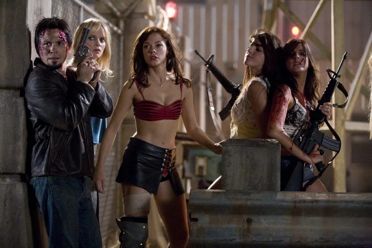 Боевик ужасы года. Роуз макгоуэн Планета страха. Планета страха / Planet Terror (2007).