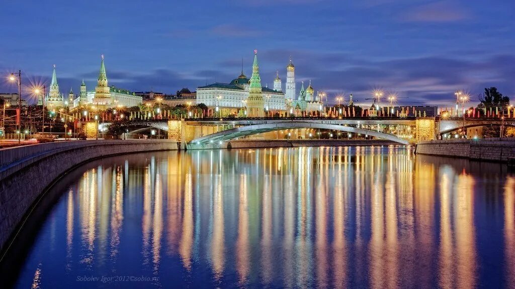 Москва вк 20. Ночная Москва панорама. Самые красивые места Москвы. Москва самые красивые места в Москве. Любимое место в Москве.