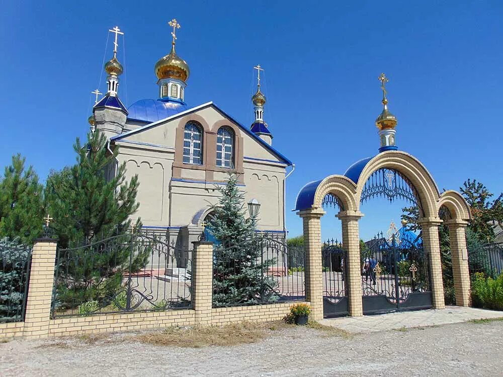 Ольховатский храм. Енакиево Церковь Ильинка. Церковь Ильинка ДНР. Село Ильинка Сакского района. Крымское донецкая область