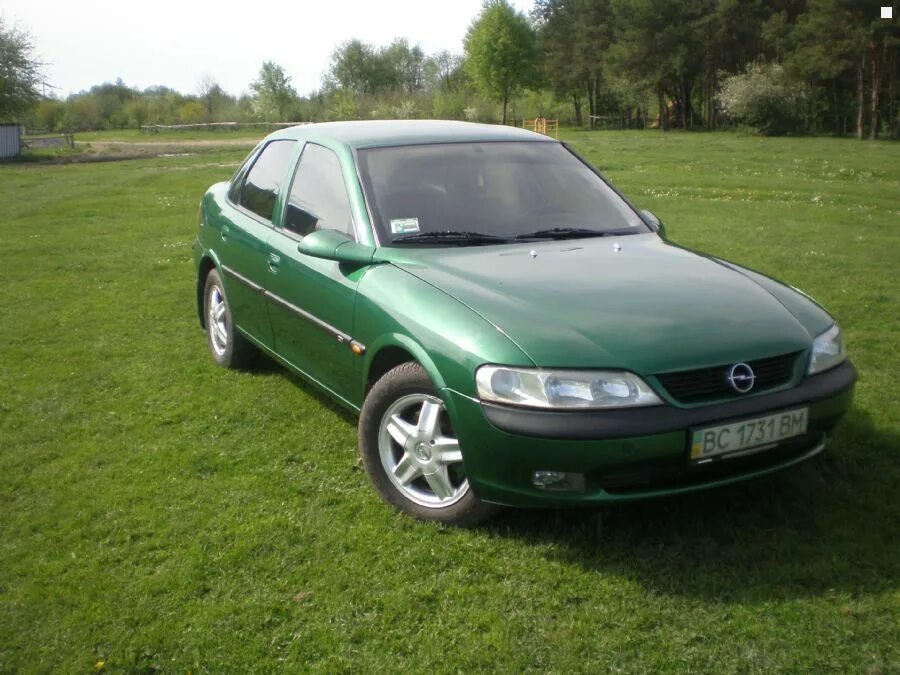 Опель вектра 1998. Opel Vectra 1998. Опель Вектра 1998 года. Опель Вектра б 1998. Зеленый Опель Вектра б 1998.