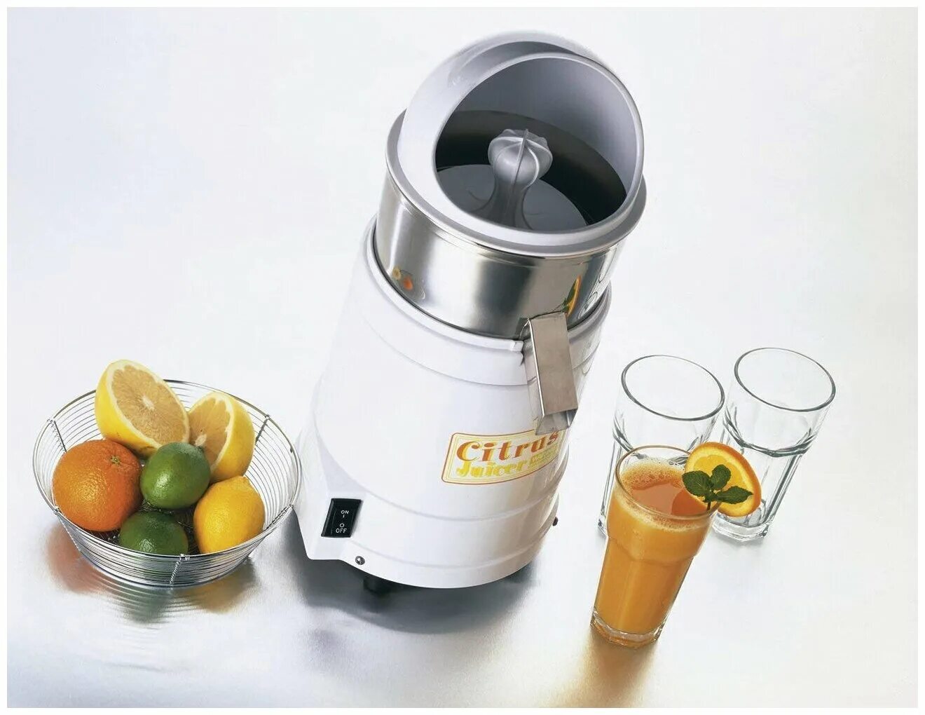 Купить шнековую соковыжималку для овощей. Соковыжималка Citrus Juicer. Соковыжималка Waring bjx240. Шнековая соковыжималка Wollmer j310 Extra Fresh. Delimano Astoria Juicer соковыжималка.