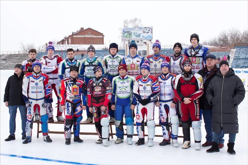 мотогонки вятские поляны 2023. спидвей на льду. светлана гайнанова вятские поляны. мисс метелица дети вятские поляны 2023 фото. вятские поляны кировская область.